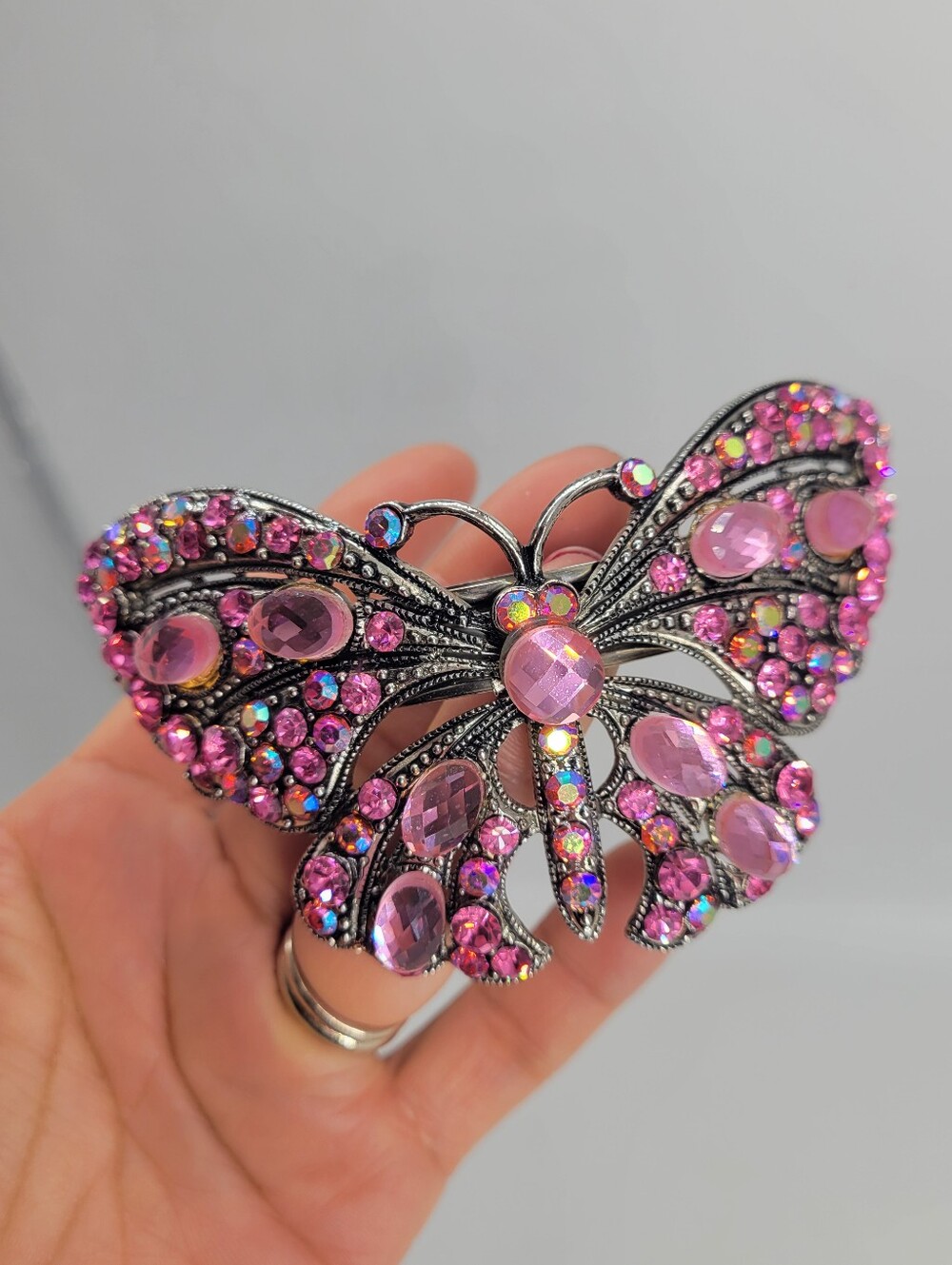 vintage-style butterfly hair clip sparkling pink rhinestones